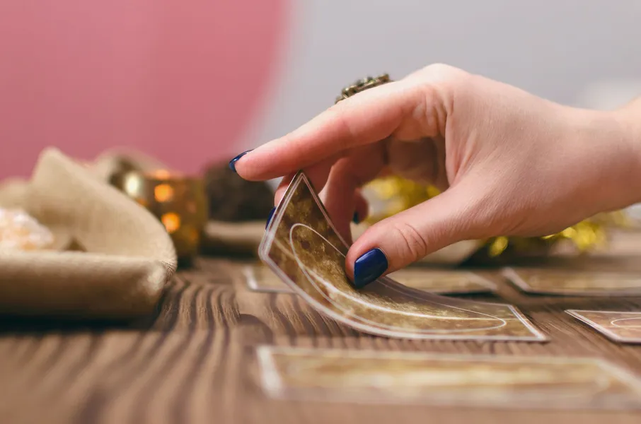 Selecting a tarot card mid-reading
